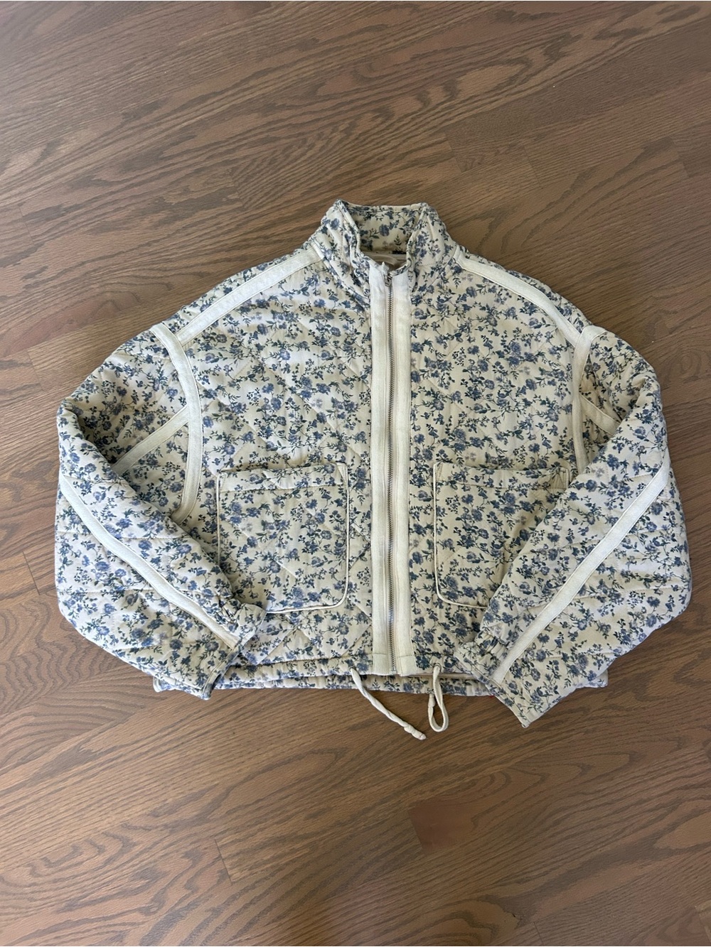 BLANK NYC Cropped Quilted Jacket Blue Floral Size Small